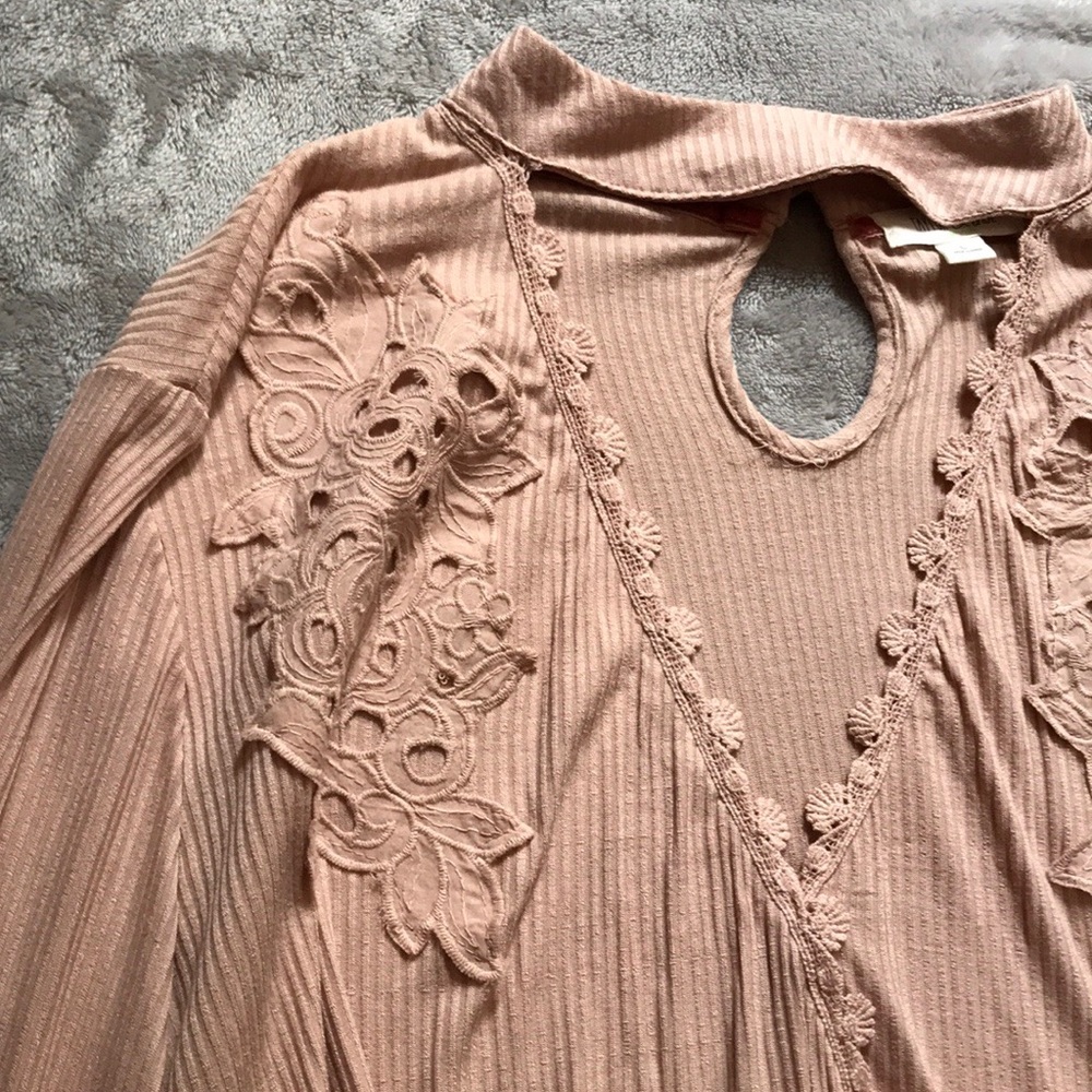 Light Pink Taylor and Sage Choker Neck Blouse NWOT